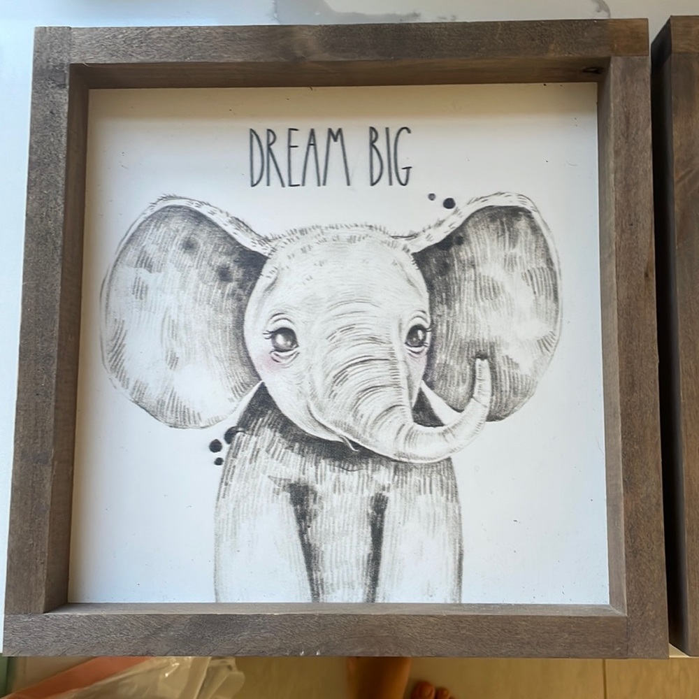 2 wall decor